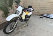 1998 Suzuki DR350se electric start.