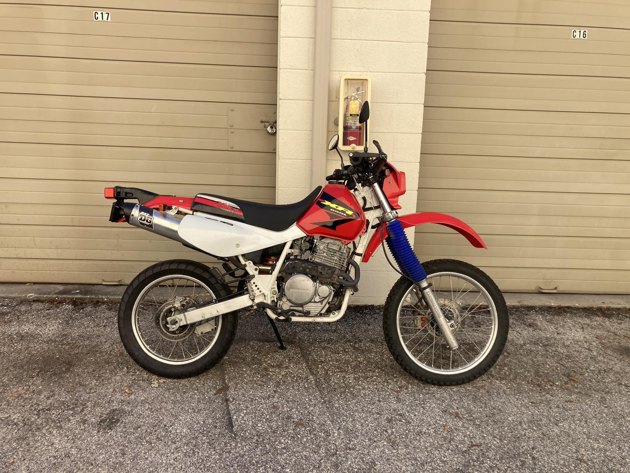 1993 Honda XR650L in good condition.